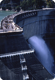 �y�G�[�XJTB�E�������s�z�x�R�c�A�[�E�x�R�̗��فE�z�e���\��@